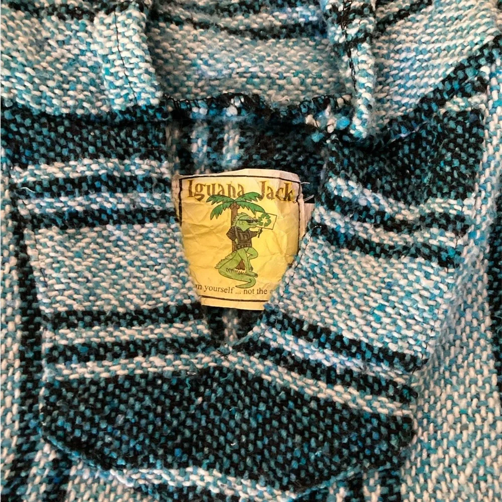 EUC IGUANA JACK BAJA HOODIE DENIM size XL blue with light blue stripes